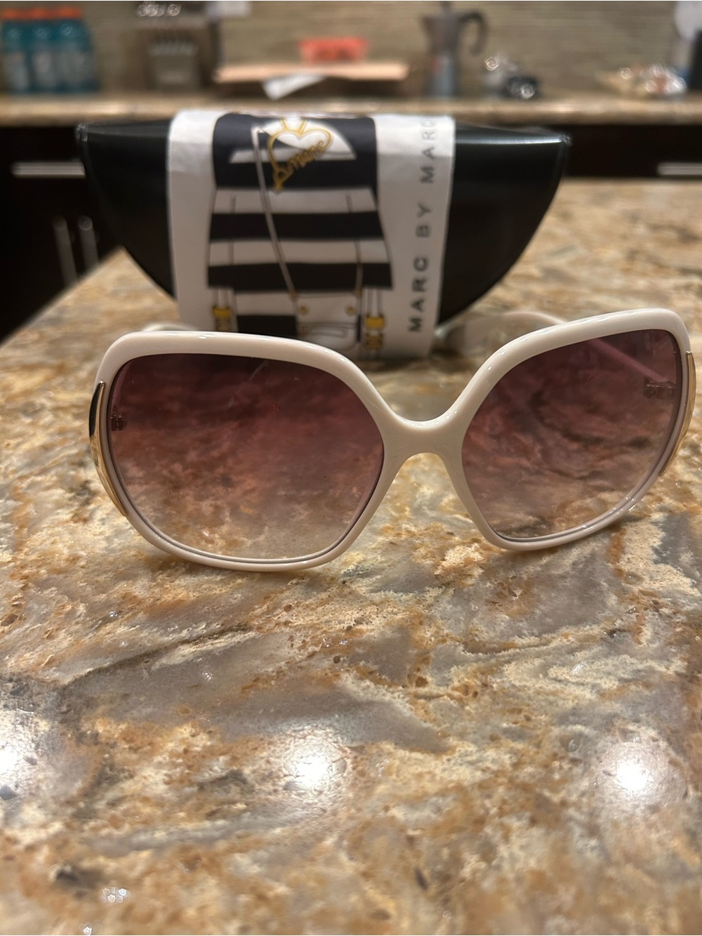 Marc by Marc Jacobs Cream Frame Sunglasses with Pink Gradient Lenses